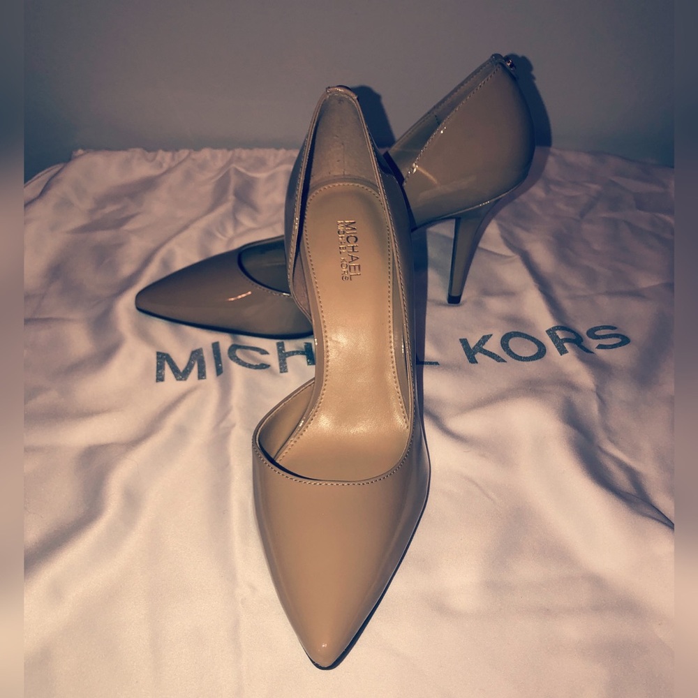 Michael Kors nude pumps shoes